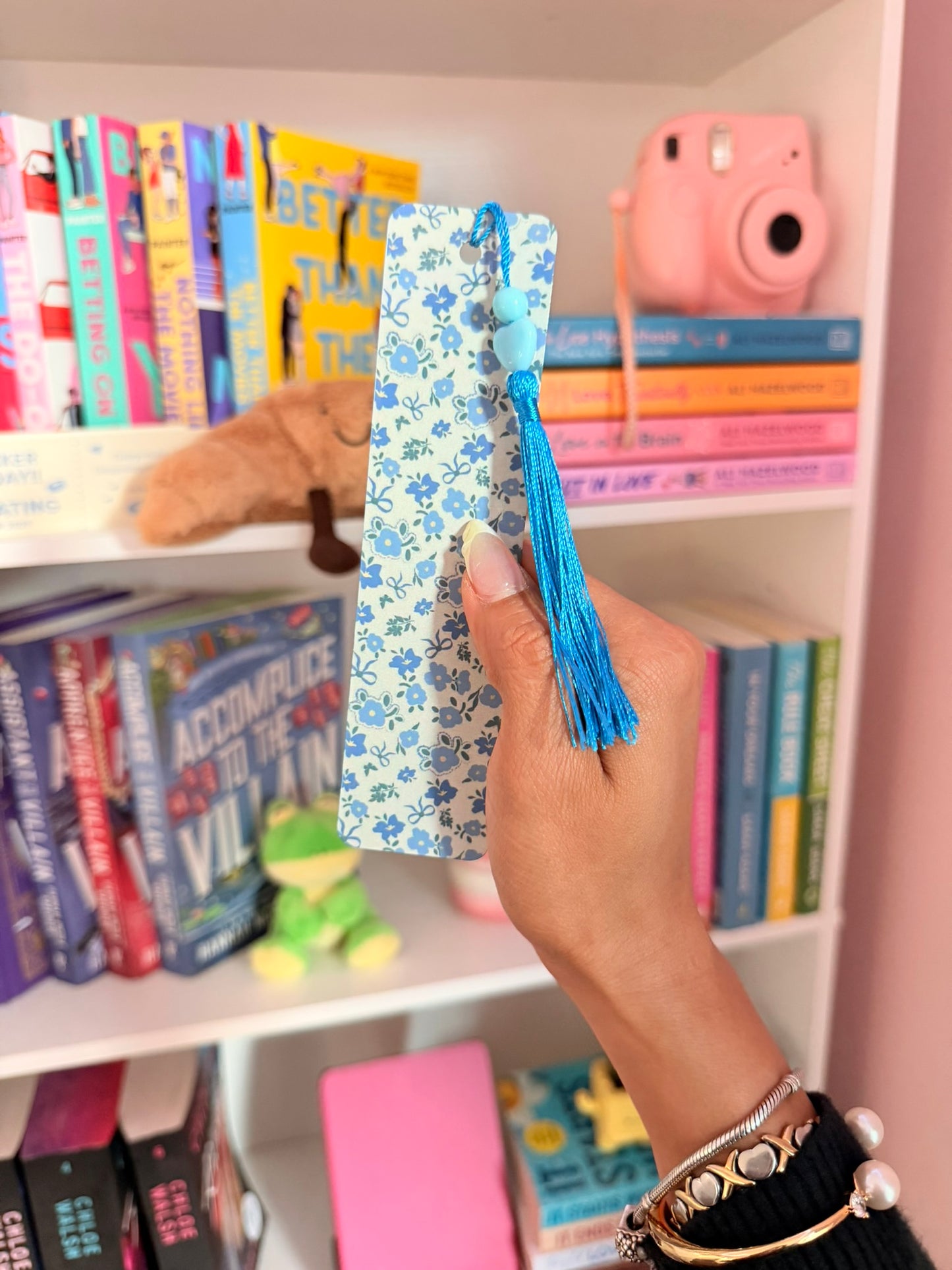 🩵✨ Blue Floral Metal Bookmark 📚🌸💙